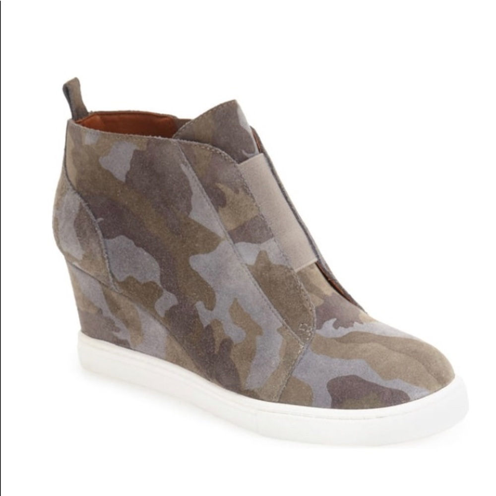 Linea Paolo Felicia Wedge Bootie Camo Suede, 7.5